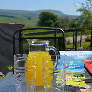 https://ashes-farm-ingleborough-view-cottage.yorkshirehotels.net